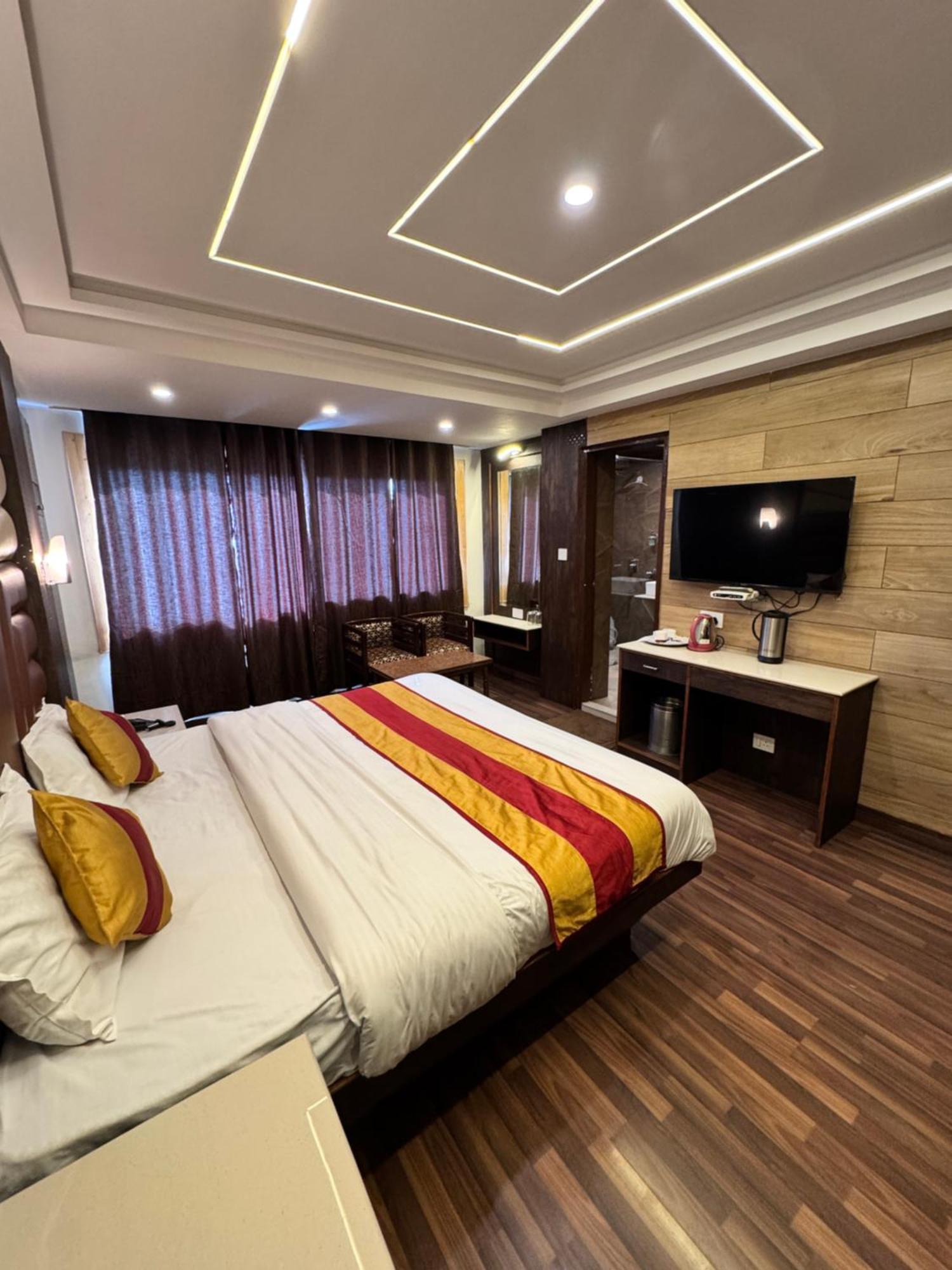 Victory Hotel And Restaurant By Gs Hospitality 西姆拉 外观 照片