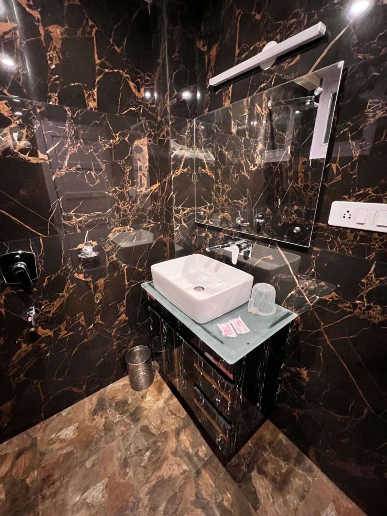 Victory Hotel And Restaurant By Gs Hospitality 西姆拉 外观 照片